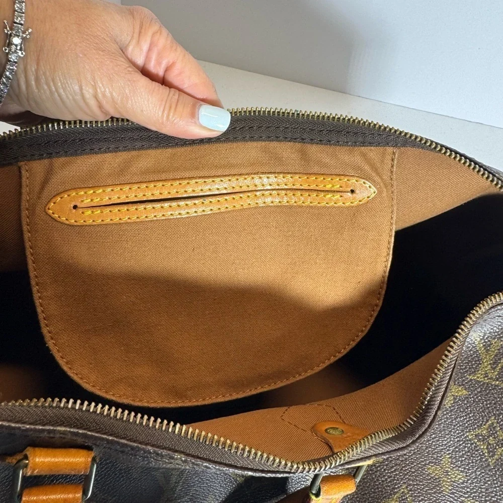 AUTHENTIC Louis Vuitton Brown Monogram Speedy 40